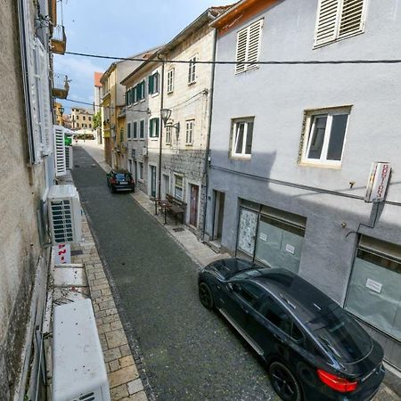 Apartment Cecilija Sinj Eksteriør bilde