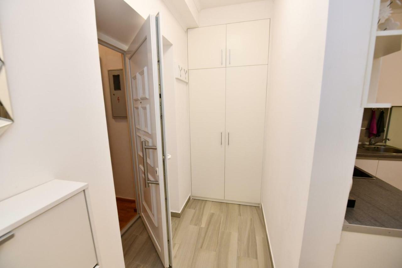 Apartment Cecilija Sinj Eksteriør bilde